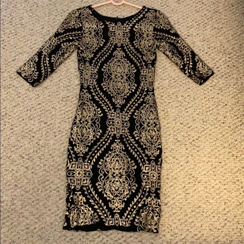 Short snap dress.